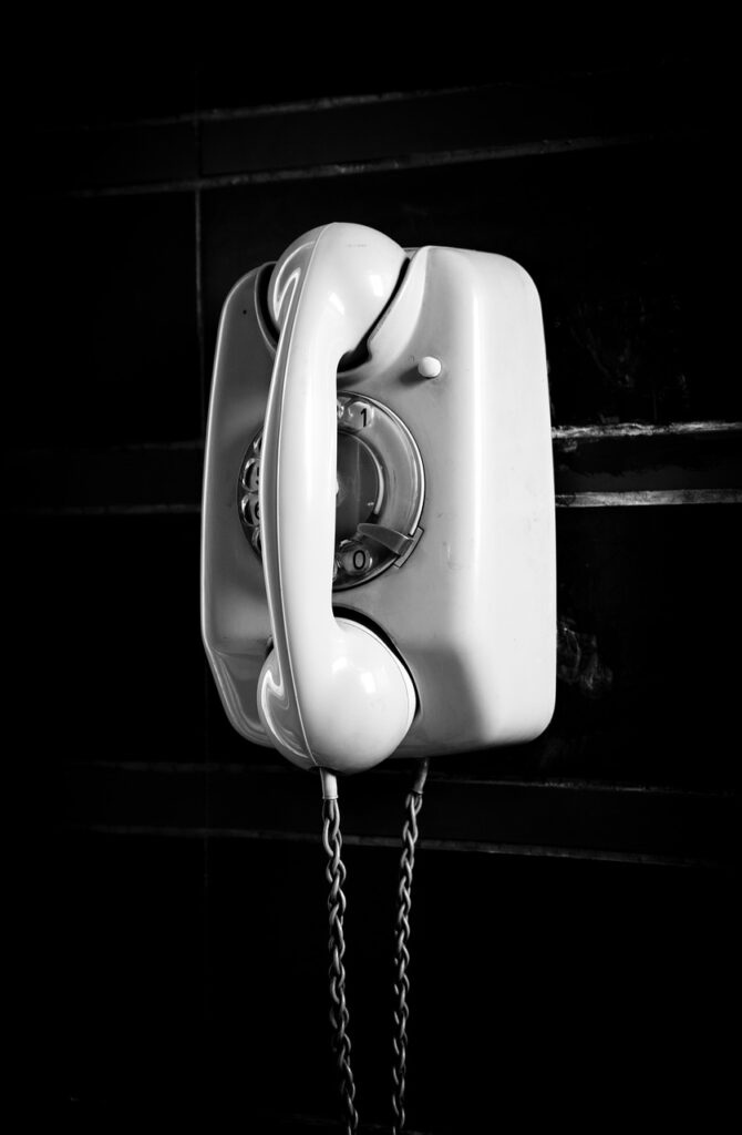 phone, make a phone call, twitter, mobile, communication, call center, call, call up, smartphone, telephone receiver, listener, iphone, whatsapp, technology, community, telephone set, dial, analog, connection, phone, phone, call center, call center, call center, call center, call center, call, call, whatsapp, whatsapp